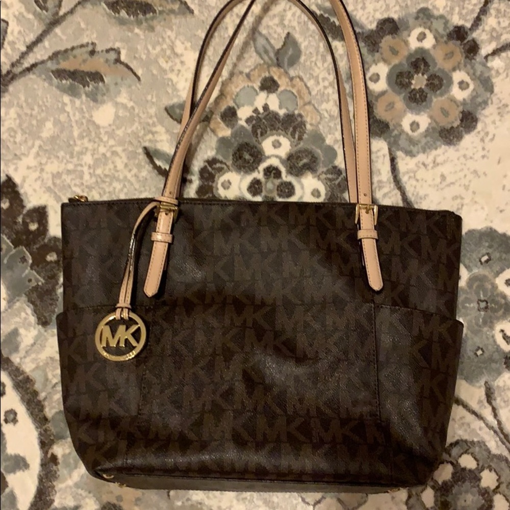 Authentic Micheal kors signature bag